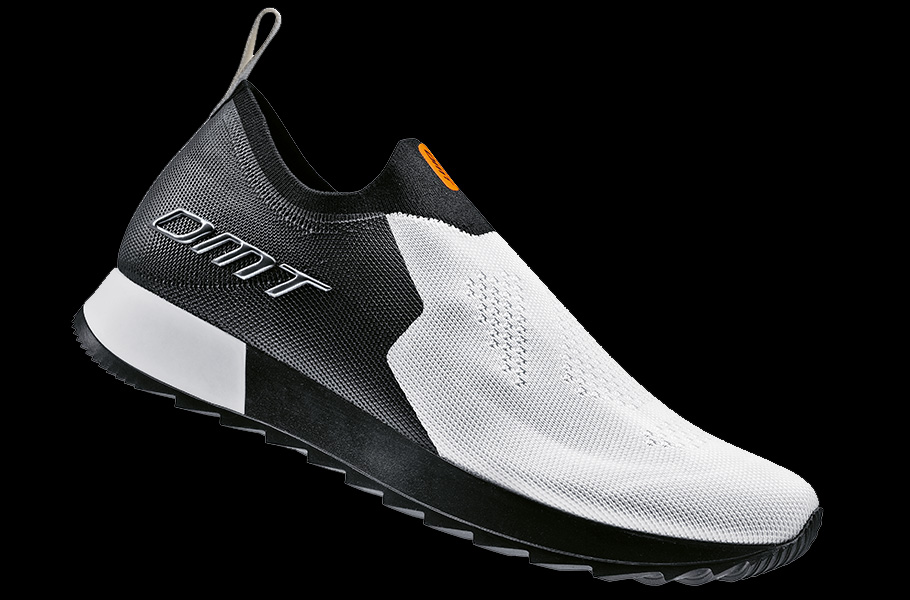 DMT SCHOENEN AFTER RACE PODIO ZWART/WIT