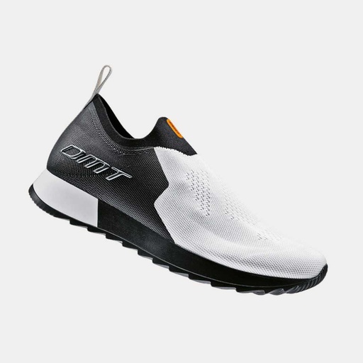 [DMT-21-0015_M45] DMT CHAUSSURES APRÈS RACE PODIO NOIR/BLANC